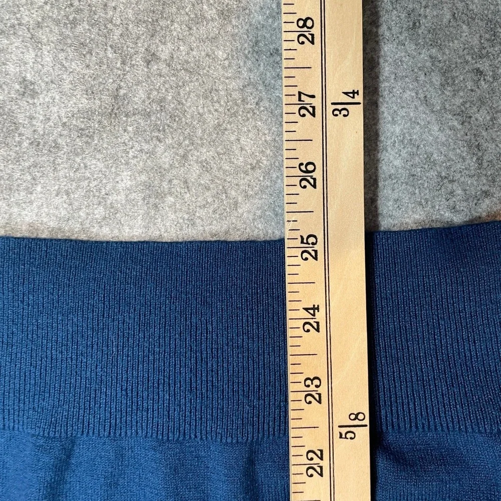Banana Republic Luxury Blend Mens Sweater M Blue Cashmere Silk V-Neck Office